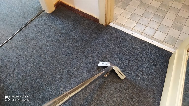 Pranie wykładziny sprzętem ekstrakcyjnym — Extra Pranie